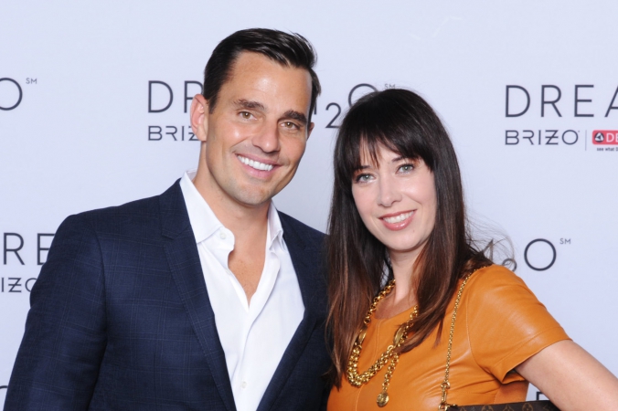 reality tv star bill rancic poses with guest, step repeat celebrity photography with 5x7 onsite photo printing, private corporate event, merchandise mart, chicago, event photography by fab photo