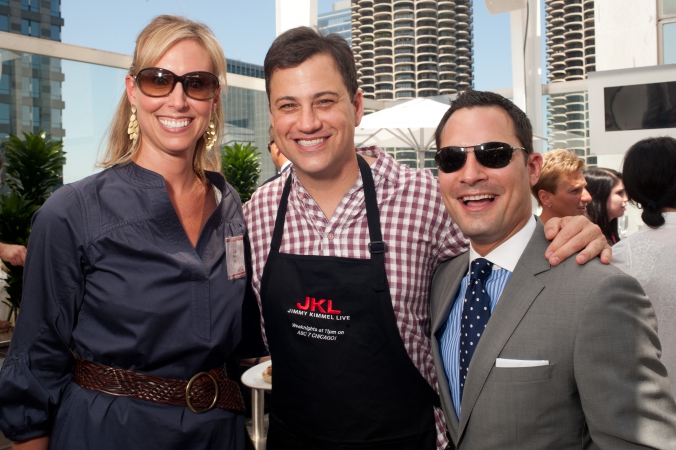 jimmy kimmel live, jimmy takes a break from grilling hamburgers on the wit rooftop to pose with fans