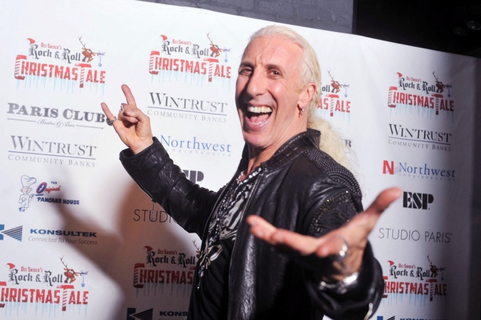 dee snider makes celebrity appearance on the step and repeat for Rock and Roll Christmas Tale, studio paris, chicago